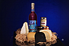 מארז גבינות מפנק + | 800 גרם גבינות שמנות לצד Blueberry Wine
